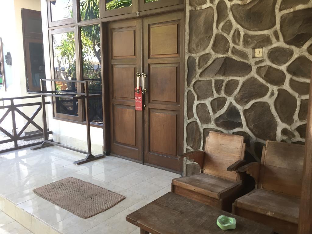 Rumah Saga ギリ・トラワンガン エクステリア 写真